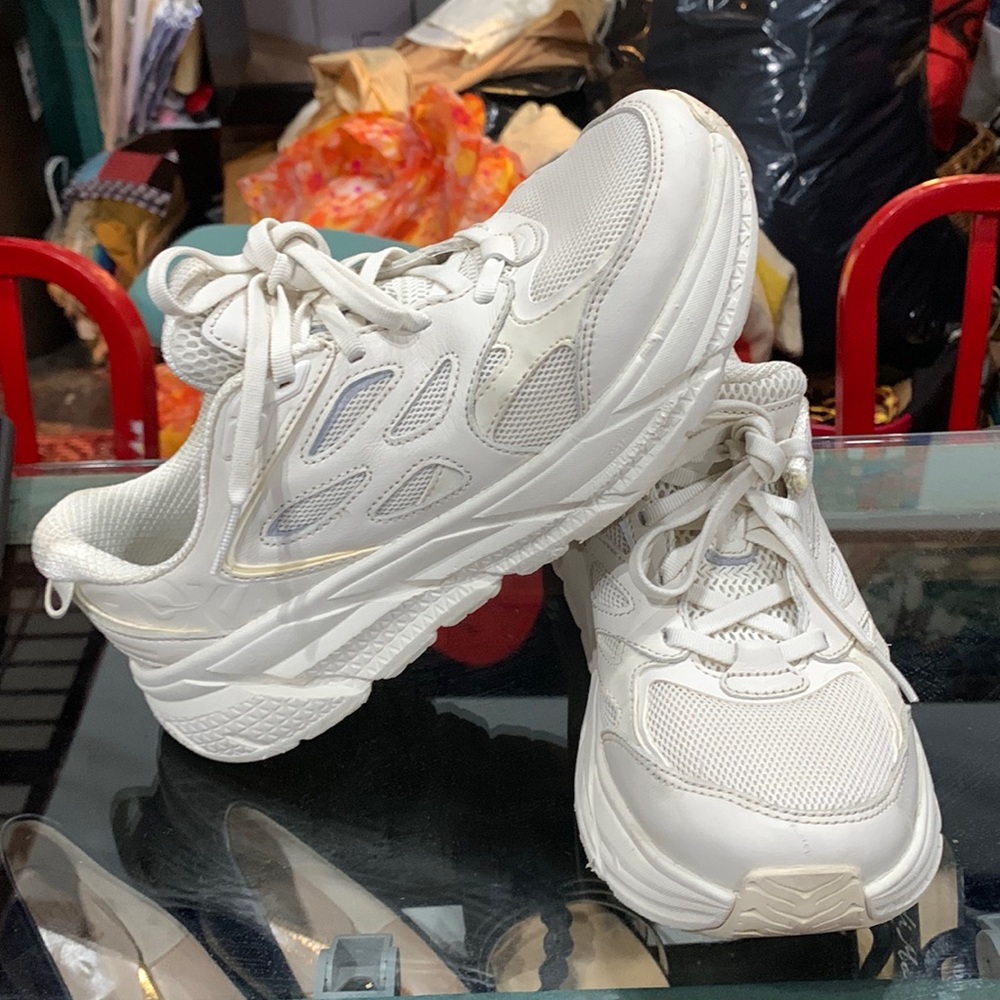 Hoka one one M Clifton L leather and fabric eggnog